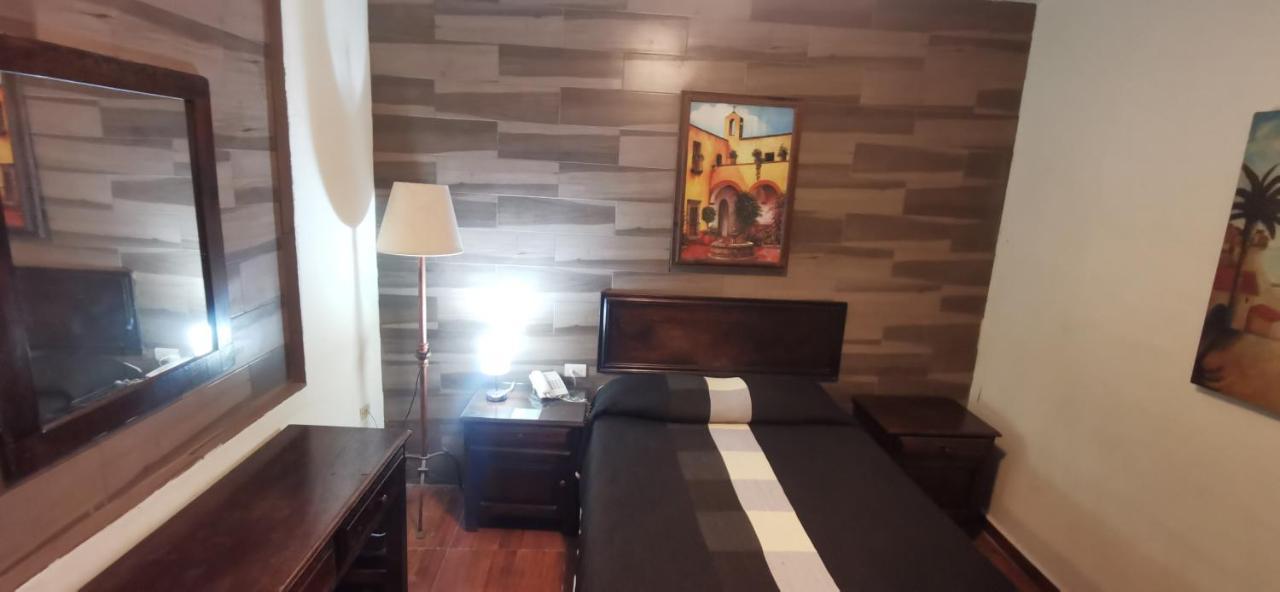 Hotel La Posta Monclova Esterno foto